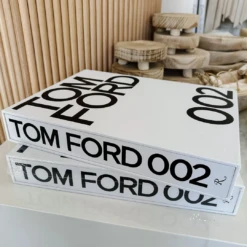 Tom Ford 002 -Noir || Bloomingville Shop 15 0a7e7dc9 2d69 4003 a3a3 2f78cf3f96d4