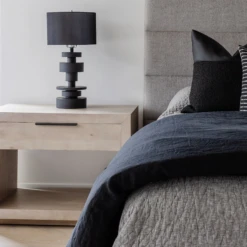 Vaughn Nightstand -Noir || Bloomingville Shop 3 e2fee9f7 77cc 4ac1 ac6c 067928a8915a