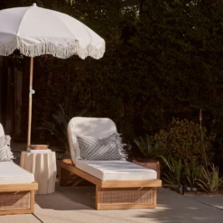 Fringe Beach Umbrella 18 Fringe Beach Umbrella -Noir || Bloomingville Shop 8 38b39a7d 2c4d 452e b9dc 8a06d0d6696c