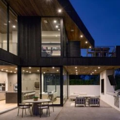 Sonoma Outdoor Chair -Noir || Bloomingville Shop media 94a1e994 f672 4ca4 86d3 6145b604ae13