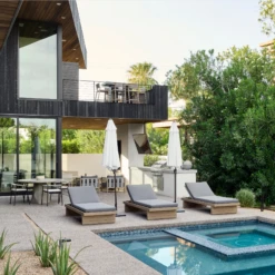 Sonoma Outdoor Chair -Noir || Bloomingville Shop media b30df323 9d44 4266 b07d 873ee9c1c98d